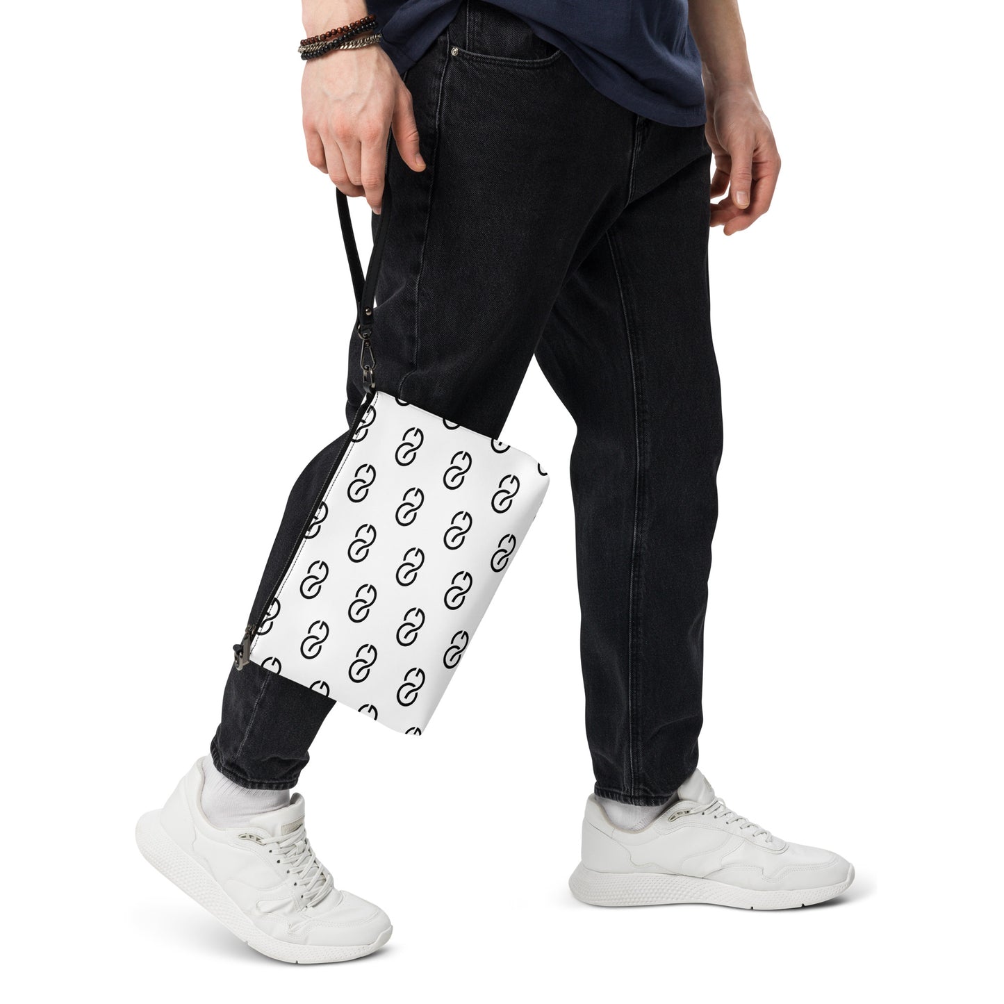 QUINNESSENTIAL Gear Crossbody bag