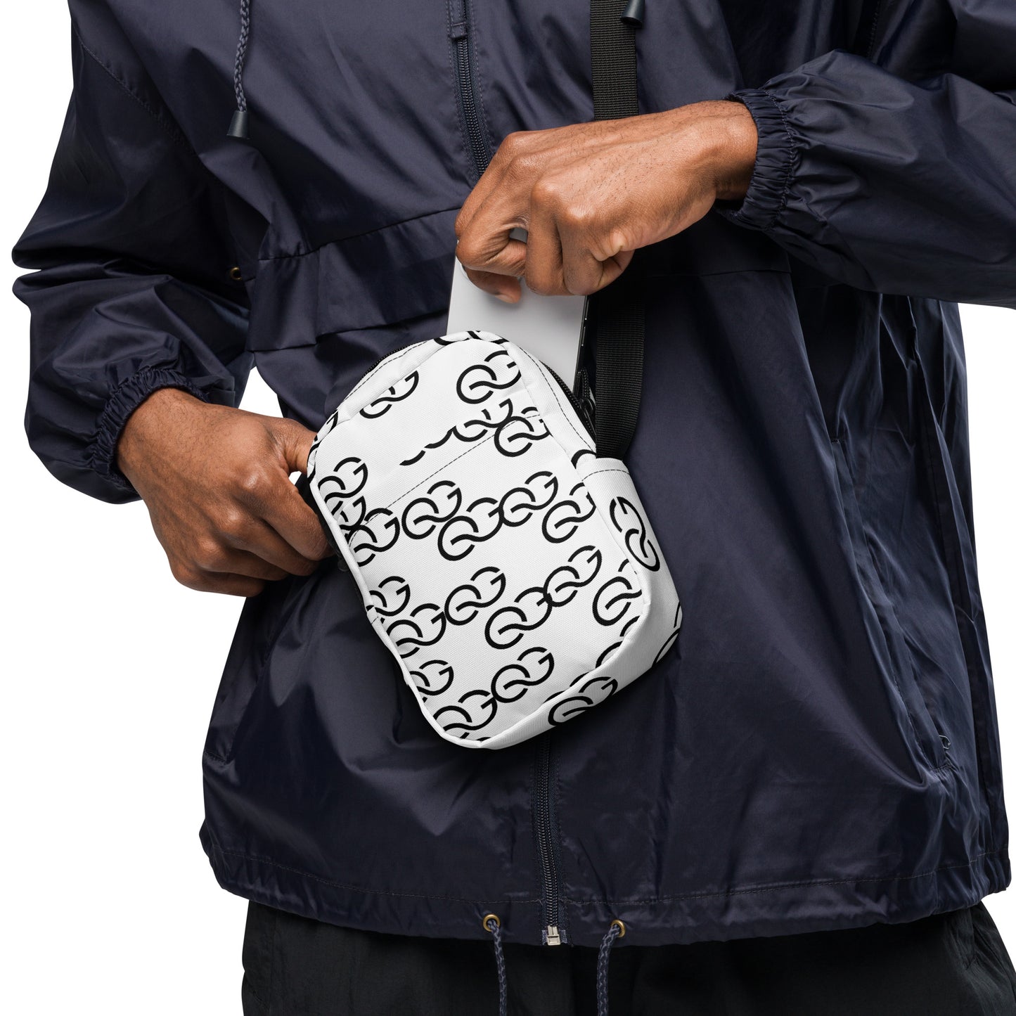 QUINNESSENTIAL Gear Utility crossbody bag