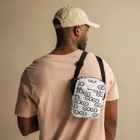 QUINNESSENTIAL Gear Utility crossbody bag
